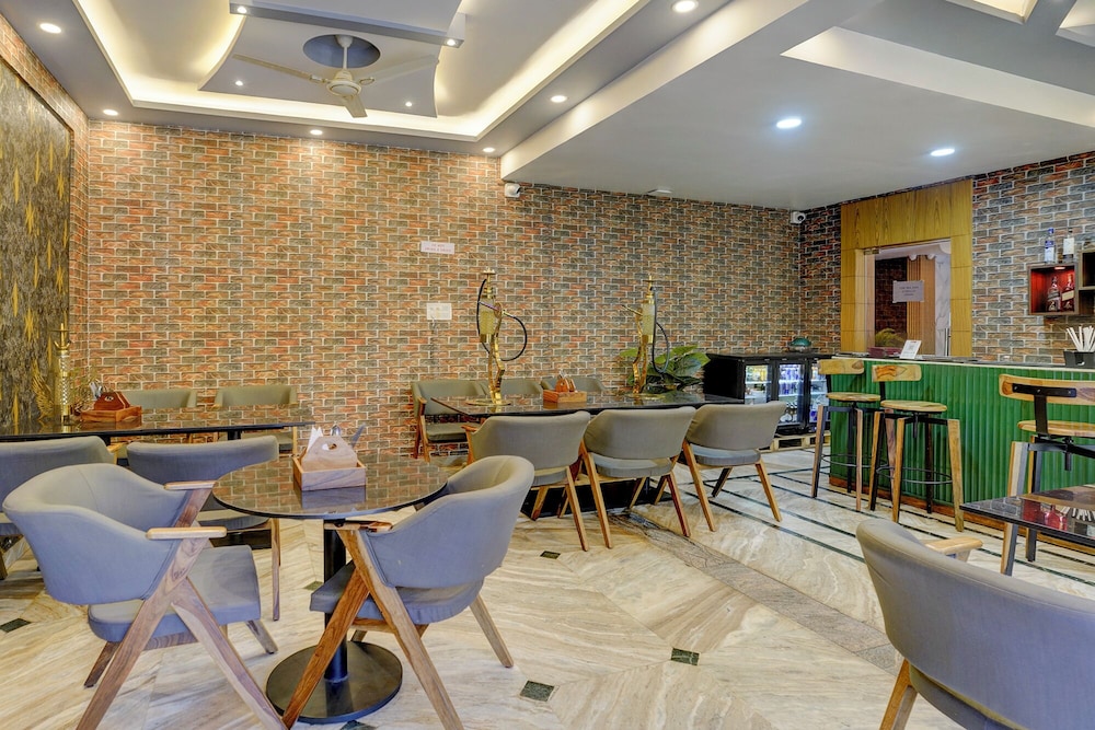 FabHotel Prime SN Blue
