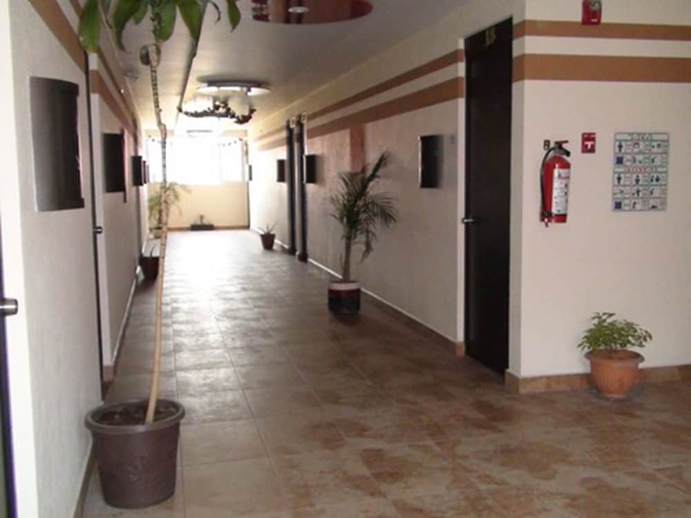 Hotel & Villas 7
