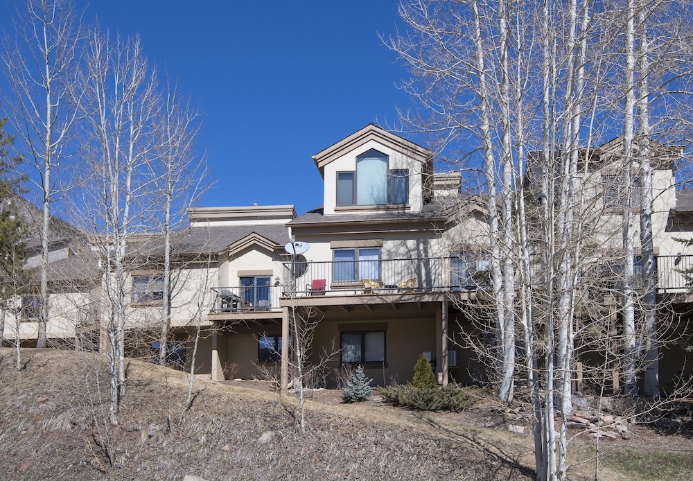 Vail Point #7 4 Bedroom Townhouse by RedAwning view 3