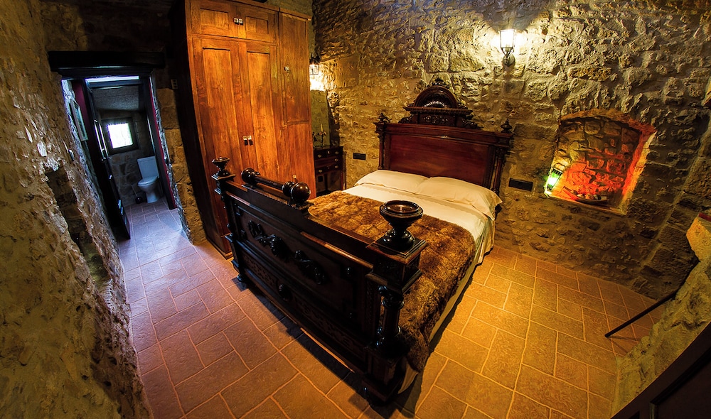 Fortaleza Medieval La Manyosa