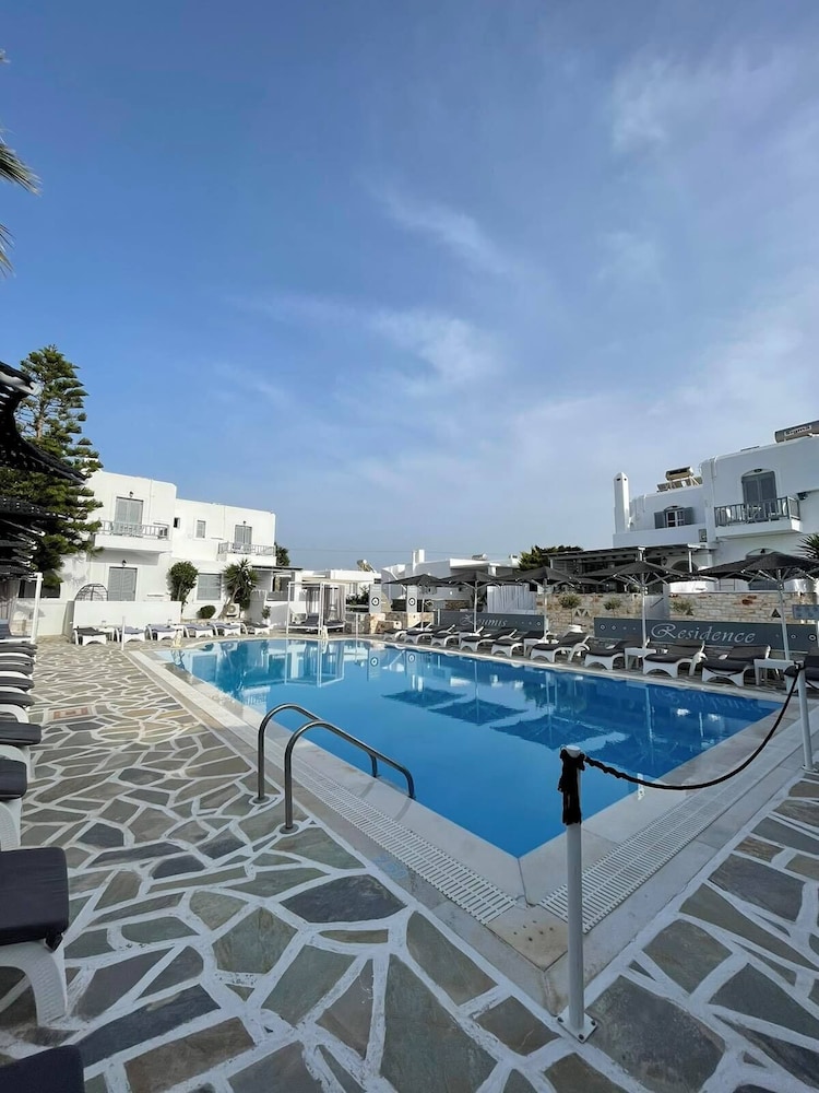 Zoumis Residence
