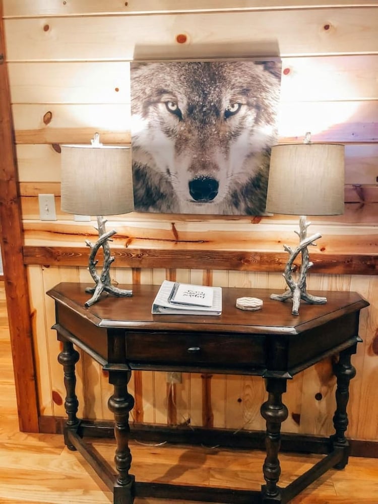 Stone Mountain Lodge Luxurious Rustic Retreat