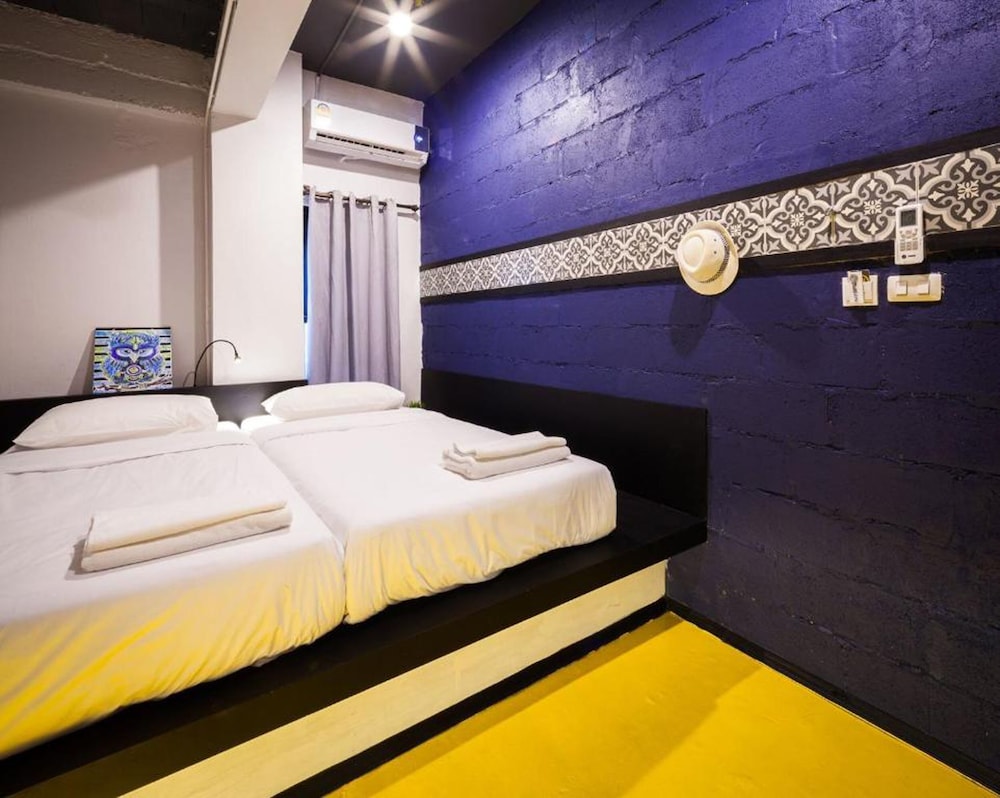 Fulfill Phuket Hostel