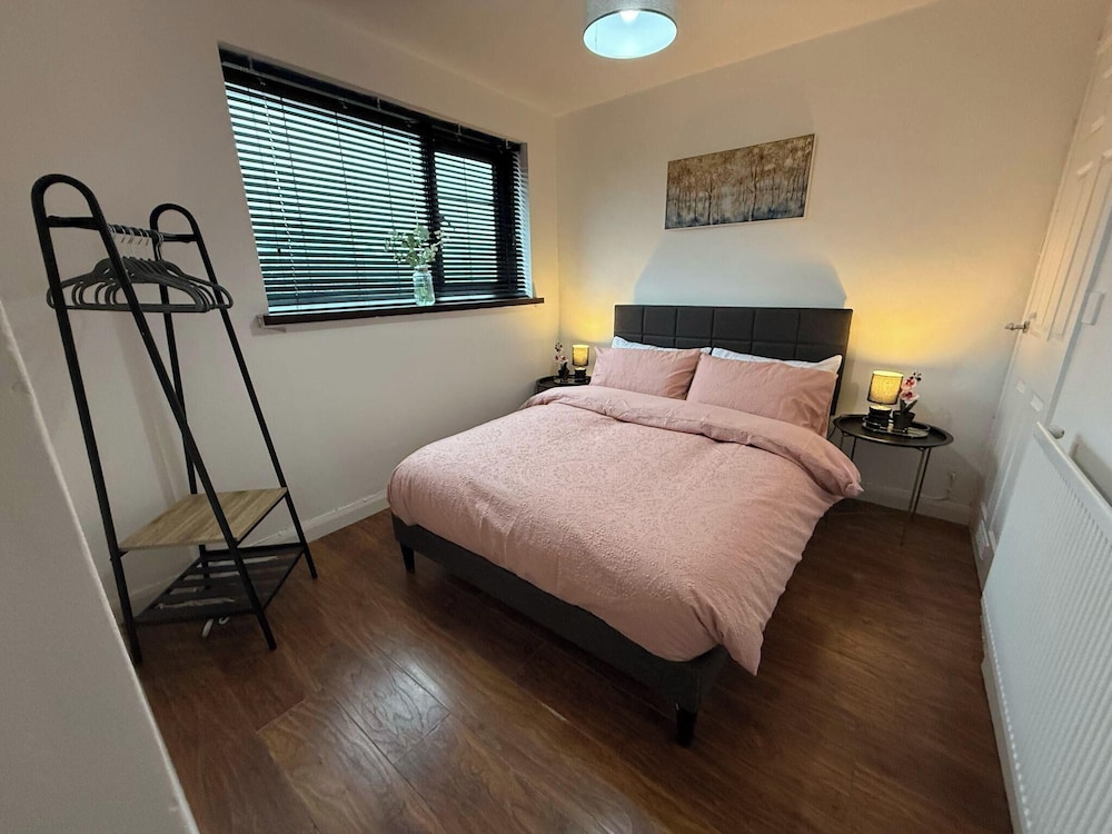 Cozy Retreat in Bridgend With 3 Bedrooms