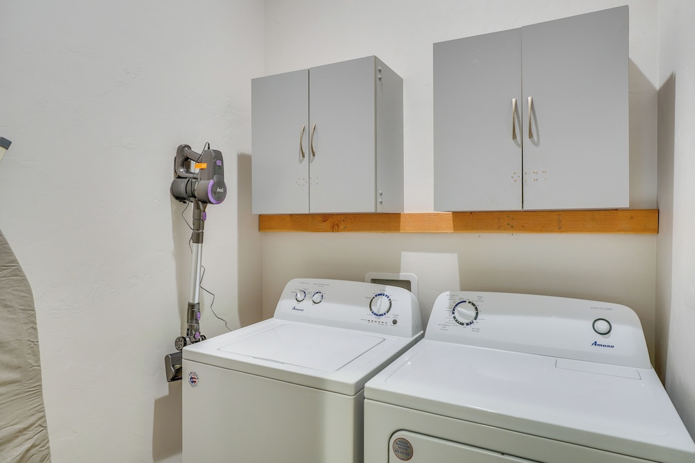 Patio & Shared Hot Tub: Tucson Fourplex Townhome!