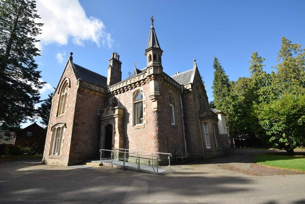 Rosedene Highland House - The Cottage Apartment 8 view 5