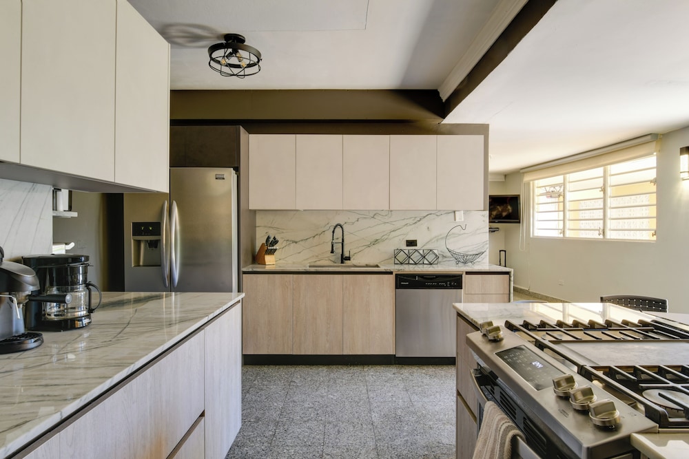 Private Heated Pool: Walk to Isla Verde Beach - Property Image 16