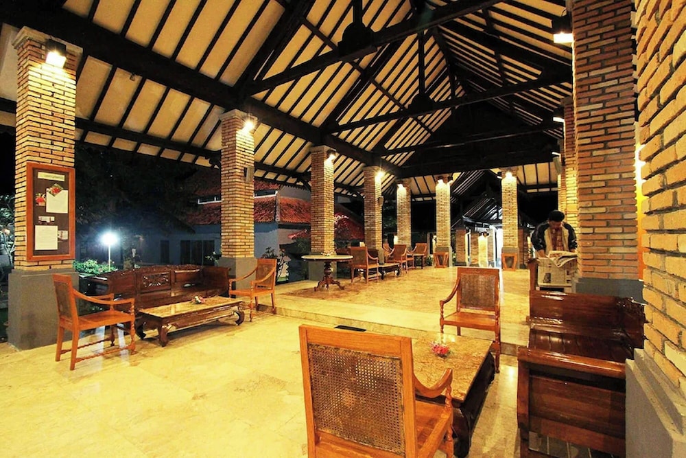 Beach Rock Resort Belitung
