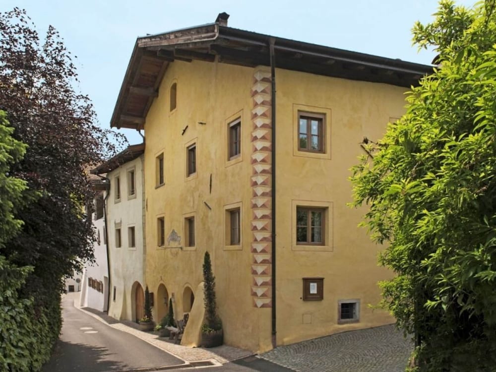 Ansitz Gurtenhof Comfortable Holiday Residence view 2
