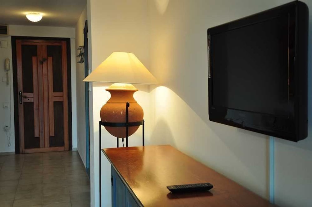 Palm Court Suites - Image 12