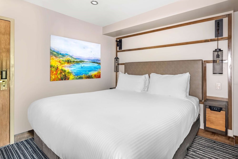 San Francisco Vacations - Hilton Vacation Club Tahoe Seasons Lake Tahoe - Property Image 32