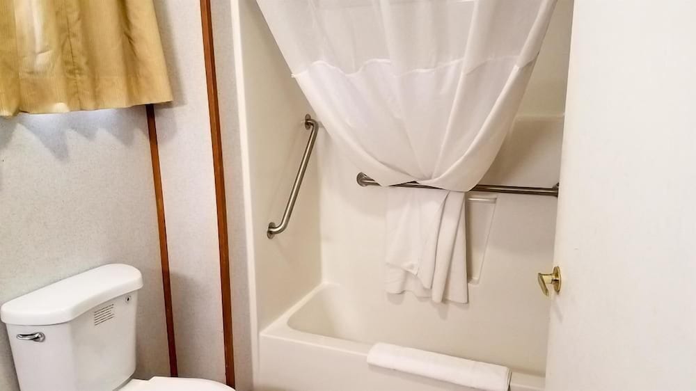 Northway Inn Queensbury - Lake George - Property Image 13