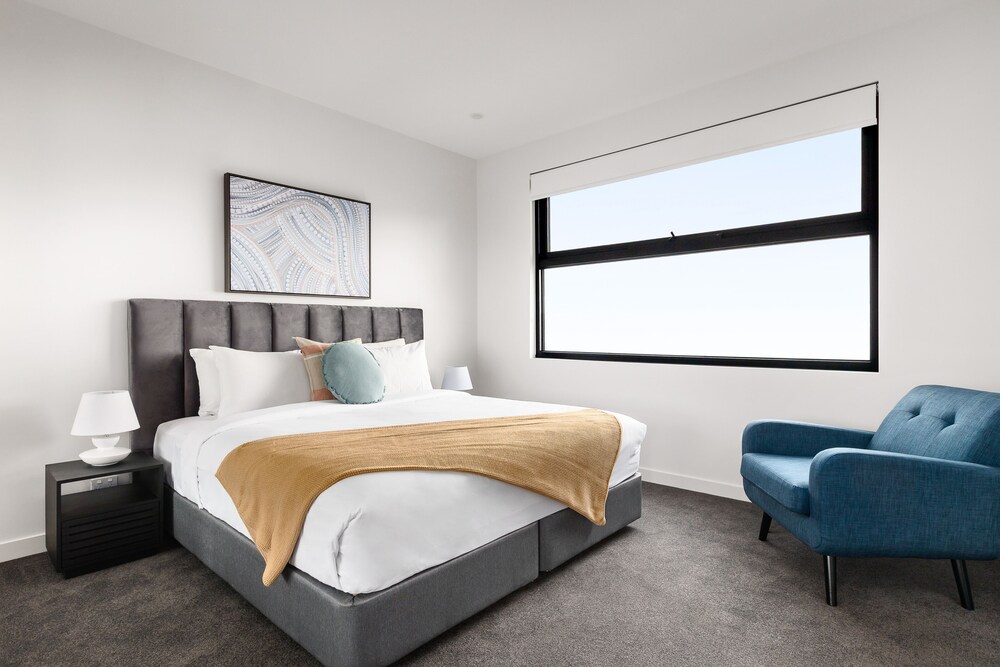 Docker St Elwood Apartments by UrbanRest