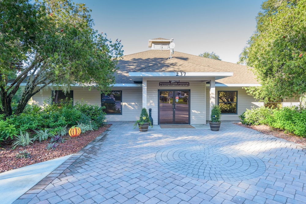 Crystal River Vacations - Sun Retreats Crystal River - Property Image 1