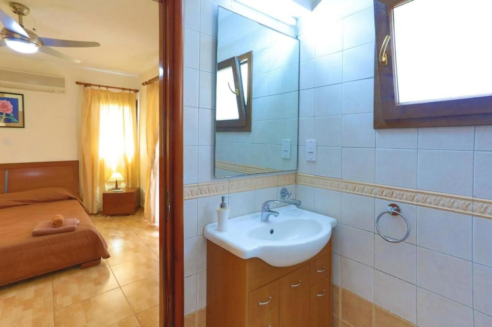 Villa Tsikkos Ena in Argaka