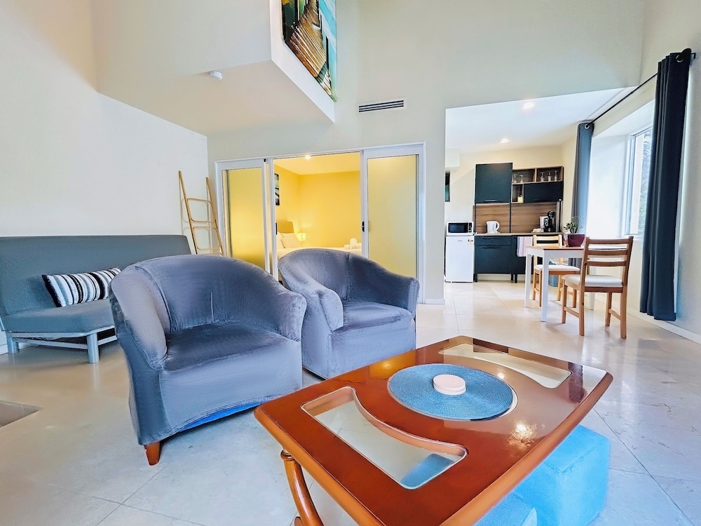 Kozyguru | Summer Hill | 1 Bed Townhouse