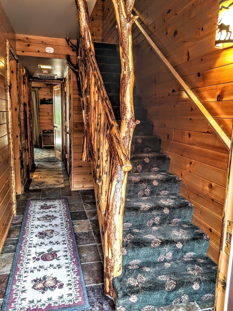 Snow Summit Townhouse Rentals & Sales