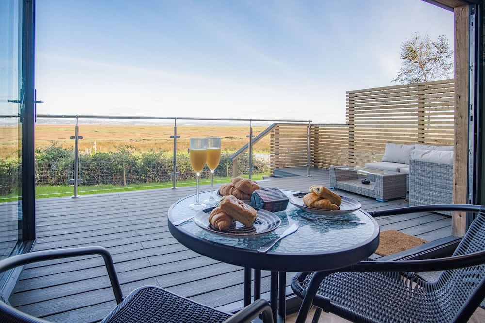 Brandy Cove - 1 Bed Cabin - Landimore view 4