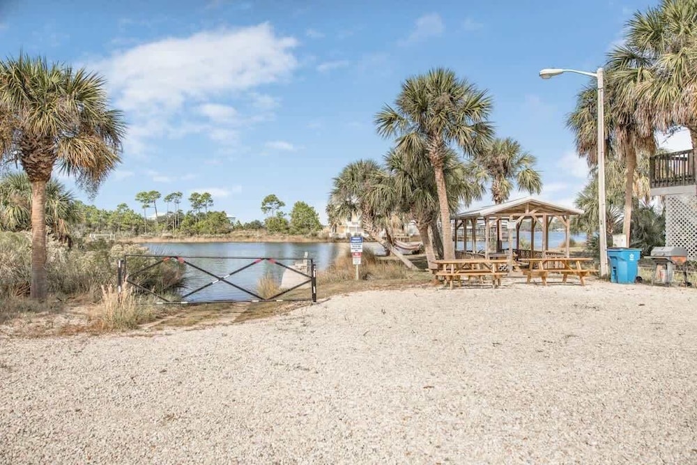 Leo s Place - 2 Bed With Pool Beaches Dining