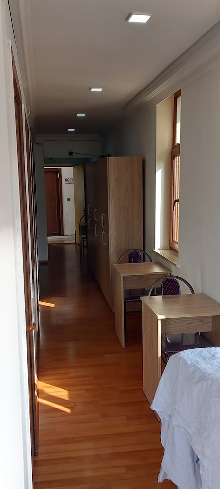 28 may Centr City hostel