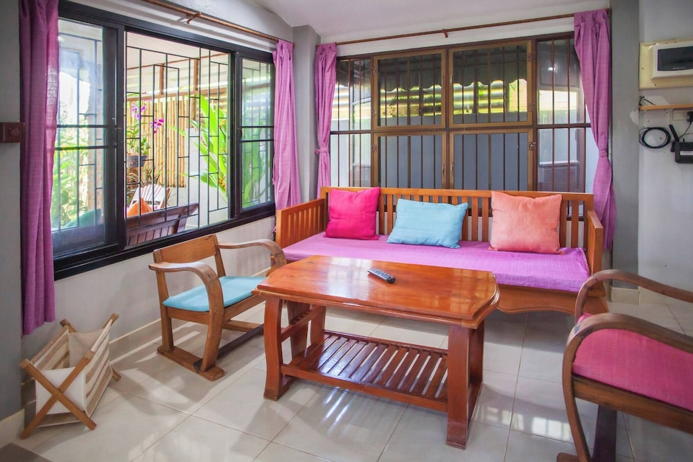 House 4 People sea View 100 m From the Beach