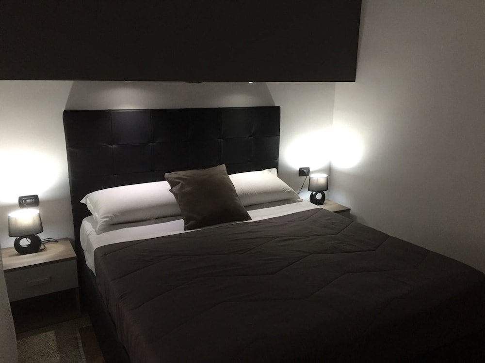 MB95 Mezzocannone Luxurious B&B