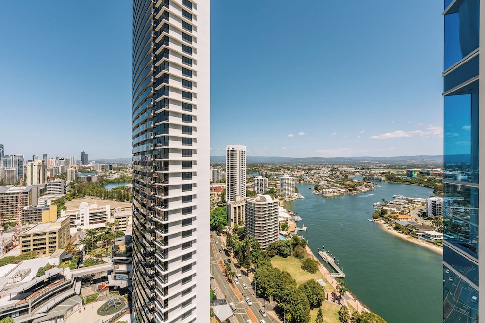 Resort Style Chevron Apartments