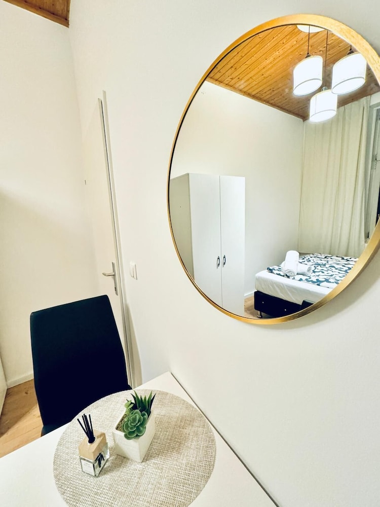 Elegant Five Bedroom Residence Alterlaa