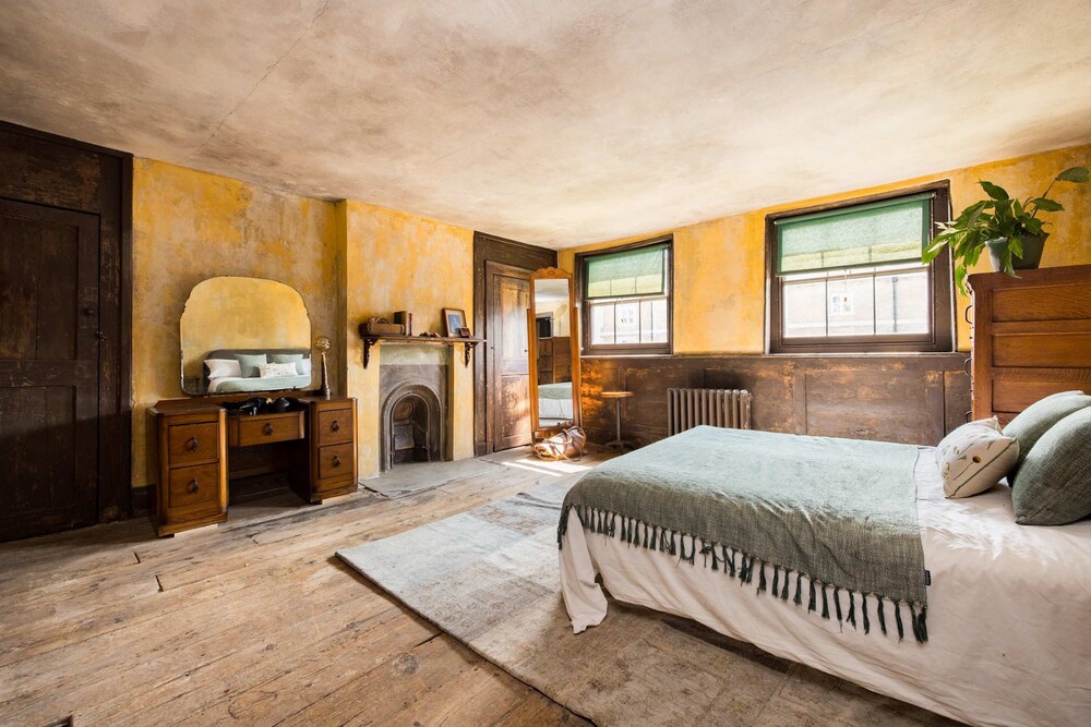 Extraordinary Grade Ii-listed Early Georgian Home