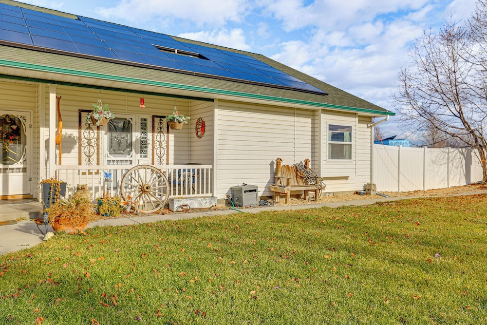 1 Mi to Old Town: Central Meridian Home