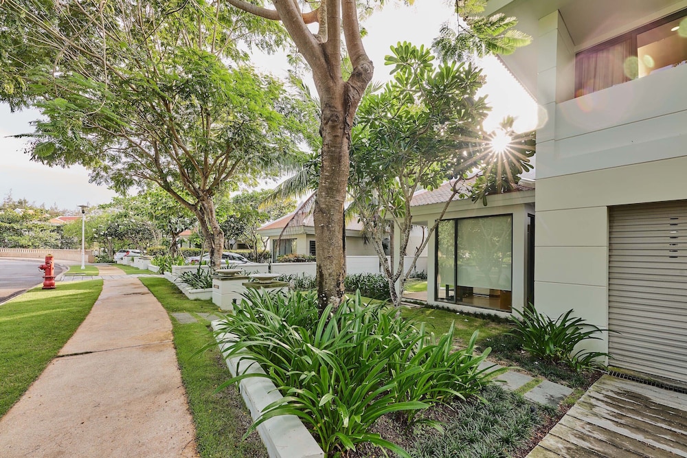 Ocean Luxury Villas Danang