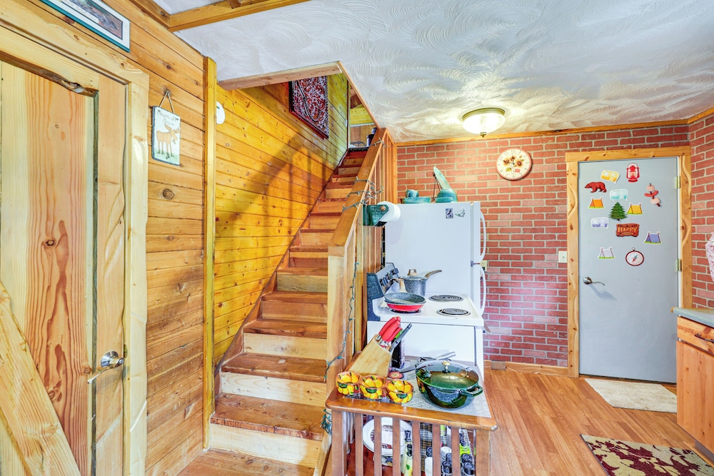 Cabin on Little Salmon River ~ 10 Mi to Riggins!
