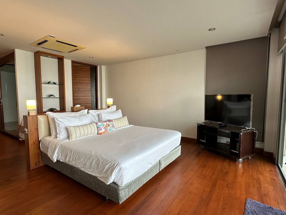 Secluded Oasis in Ratsada, Thailand - Private Villa With Stunning Sea Views