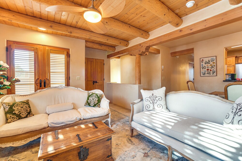 Walk to Santa Fe Plaza: Condo w/ Kiva Fireplace!
