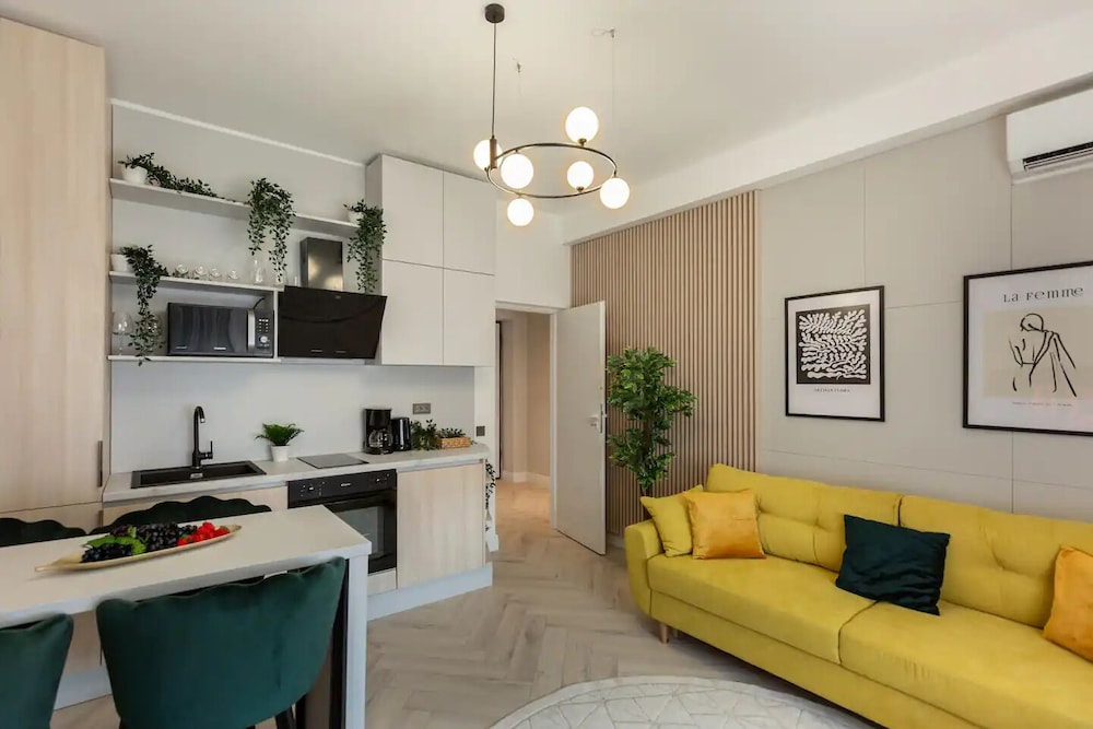 Aiastay Bucharest River Apartments
