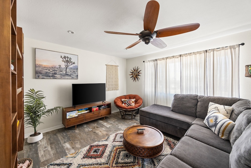 Starlight Ranch - Hot Tub, Fire Pit & Grill 3 Bedroom Home