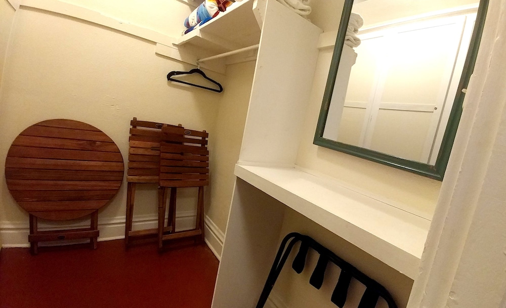 Historic Whiting Hotel Suites - Property Image 19