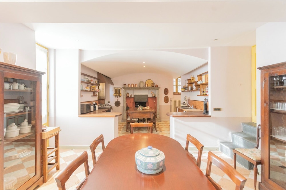 Villa Torre di Palanzo With Magnificent View by Rent all Como