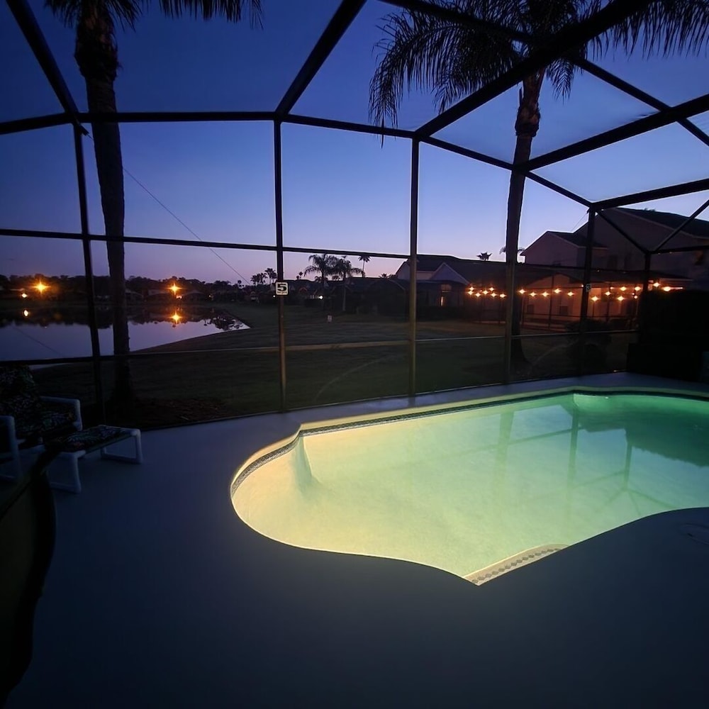 LKB4705AW 4 Bedroom villa in Lake Berkley 4 Home