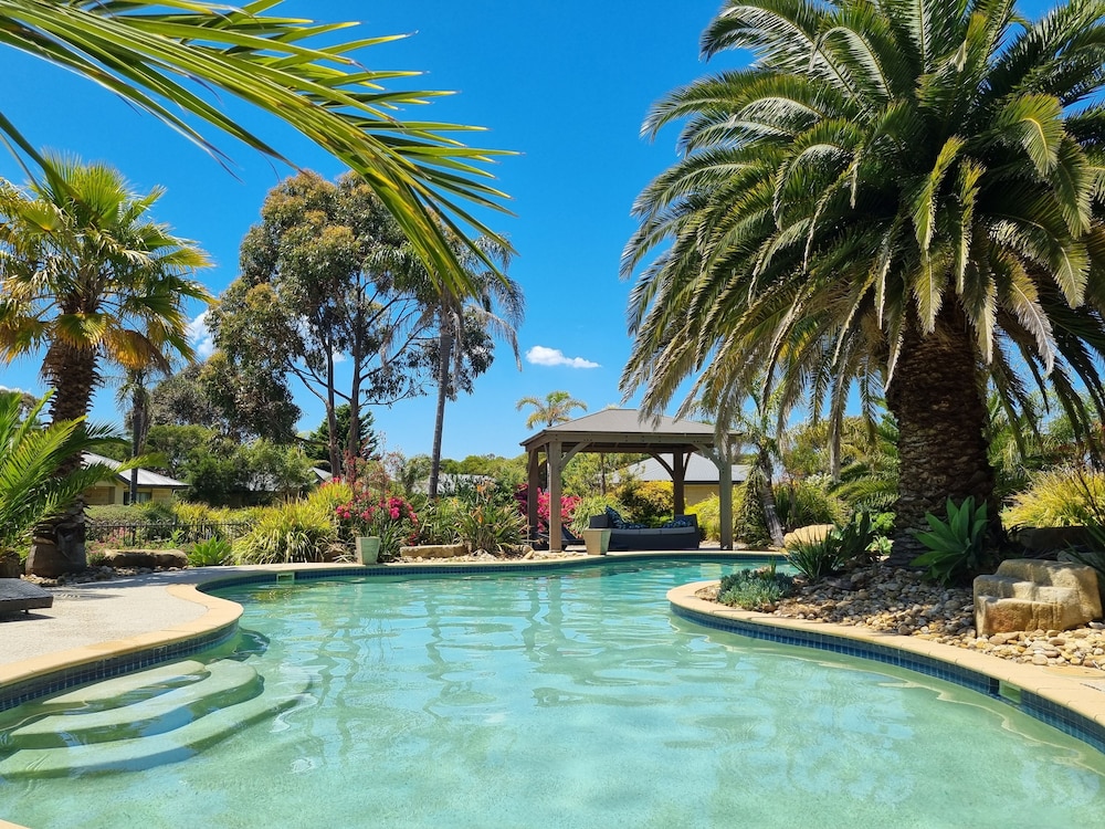 Island Cove Villas
