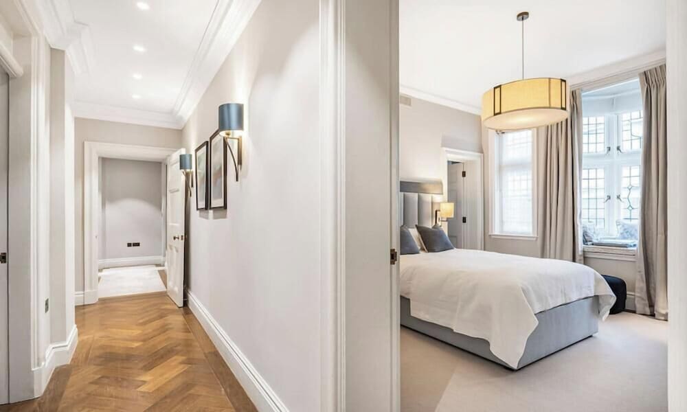 Mayfair Home Private Parking Central AC