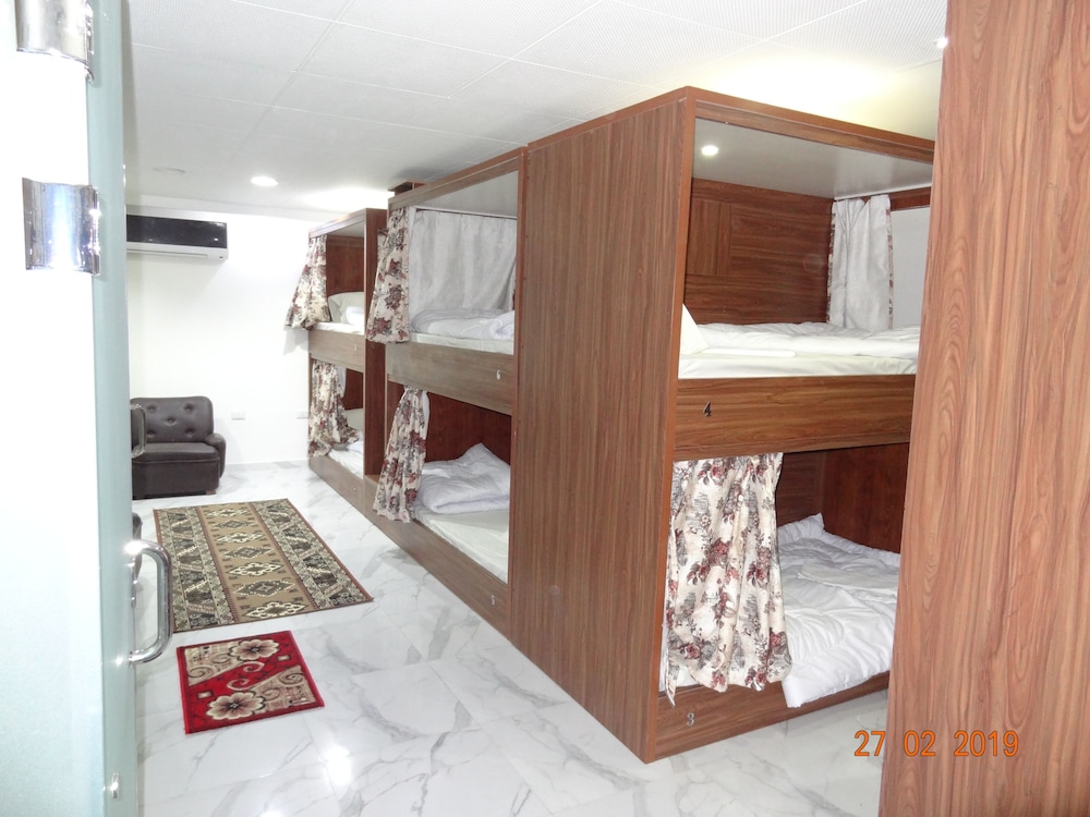 Gardenia Hotel - Hostel