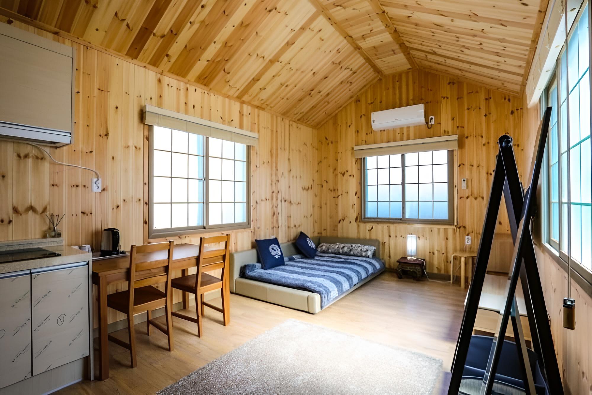 Jeju Woljeong Cello House Pension view 5