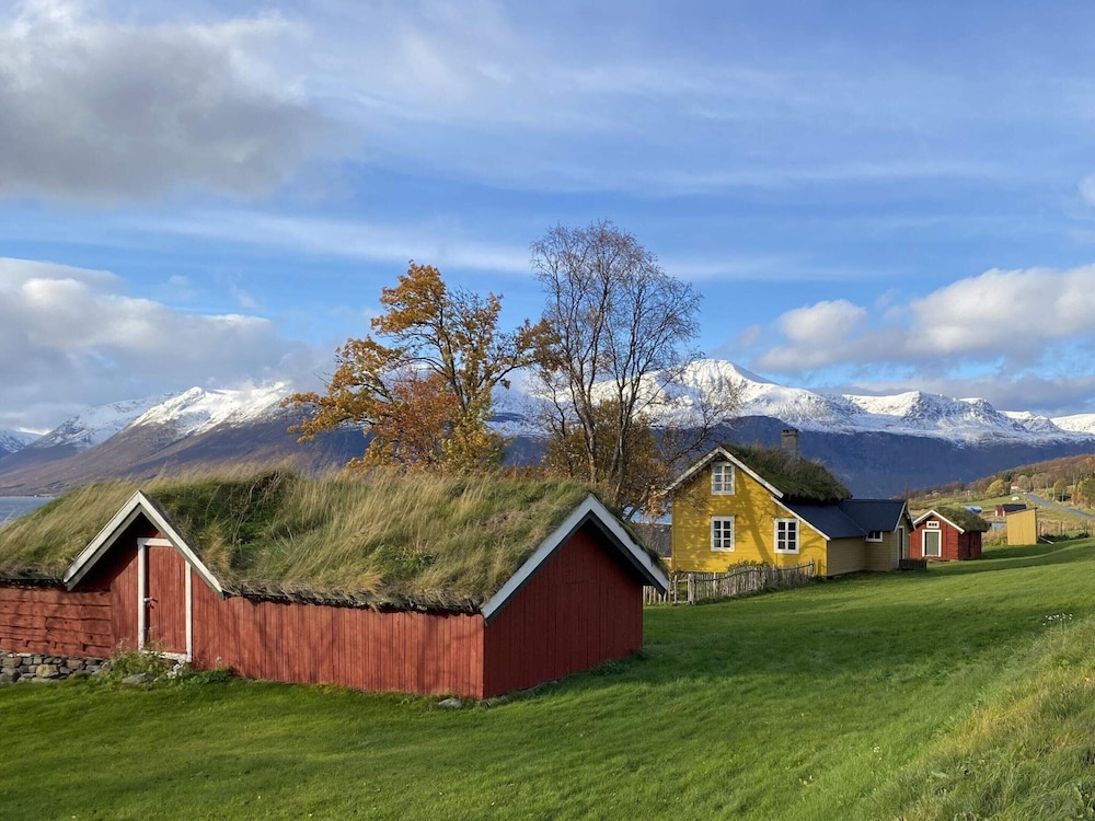 8 Person Holiday Home in Svensby