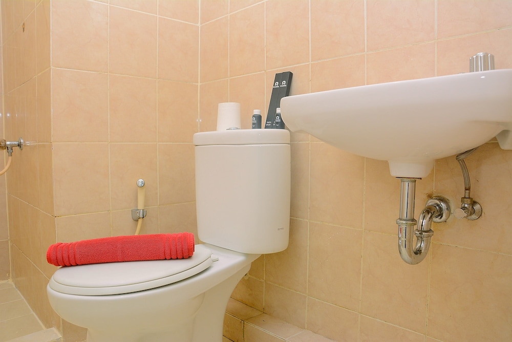 Beautiful 2Br With Direct Access To Pool Green Bay Pluit Apartment