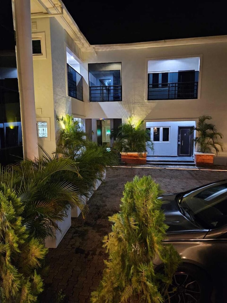 Ihsuites