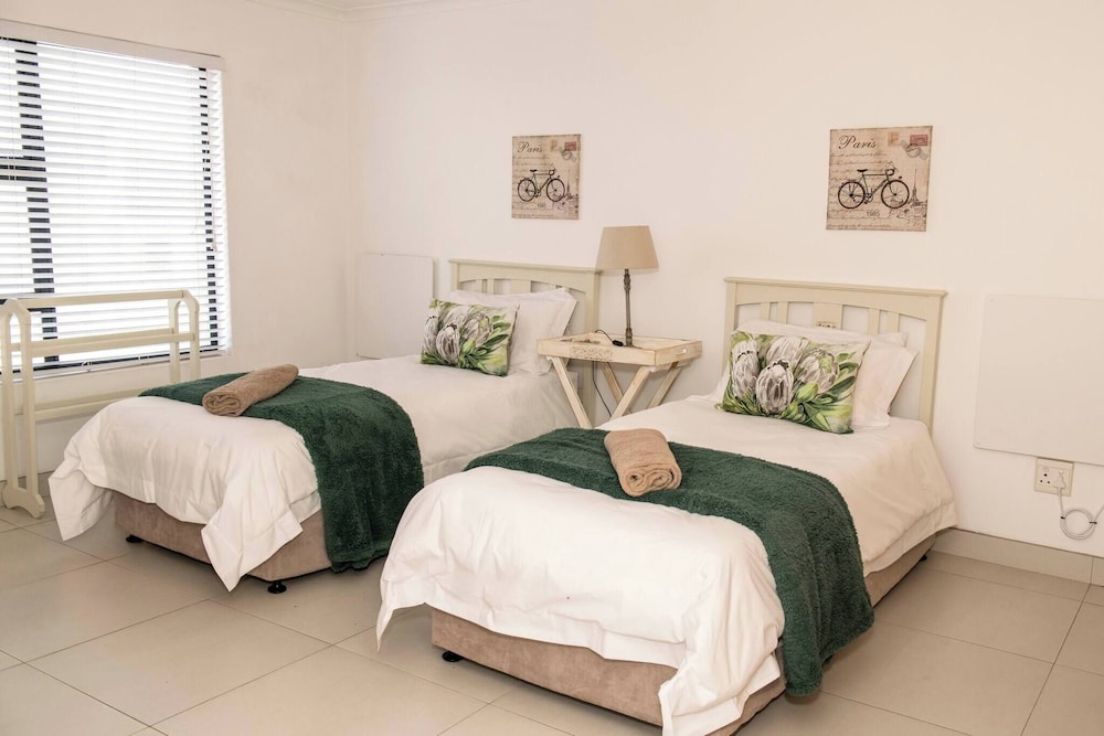 The Views - Oceanview Haven in Langebaan - 3 Levels of Luxury