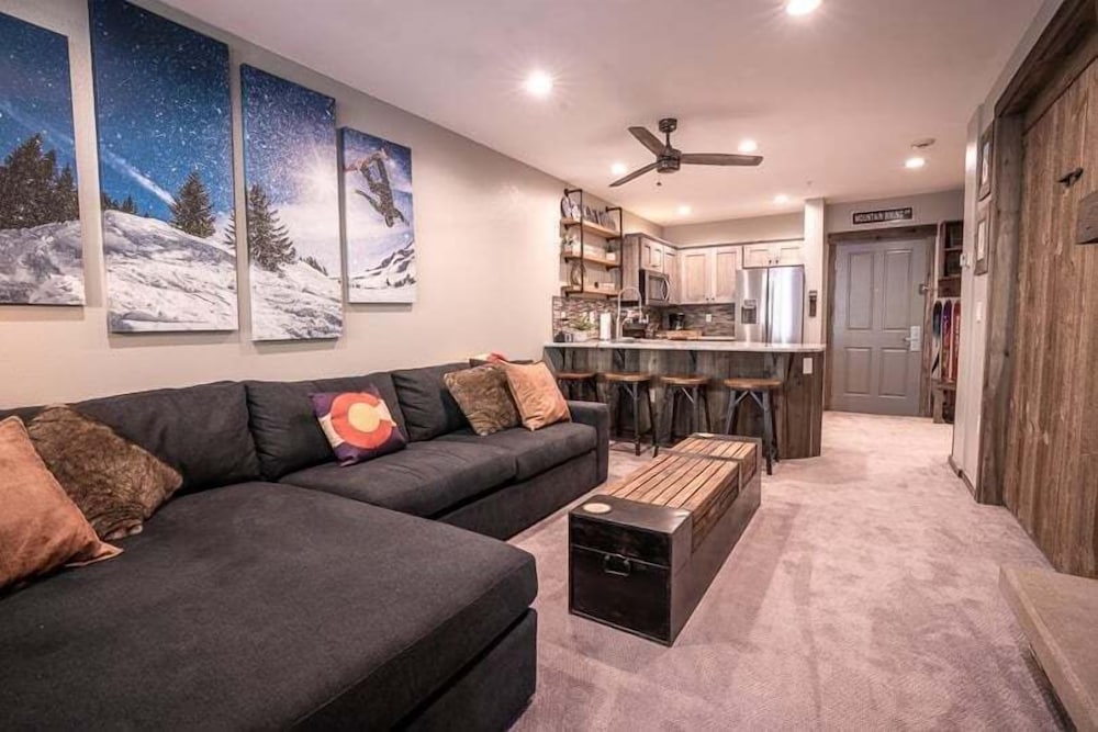 Zephyr Mountain Lodge Condos