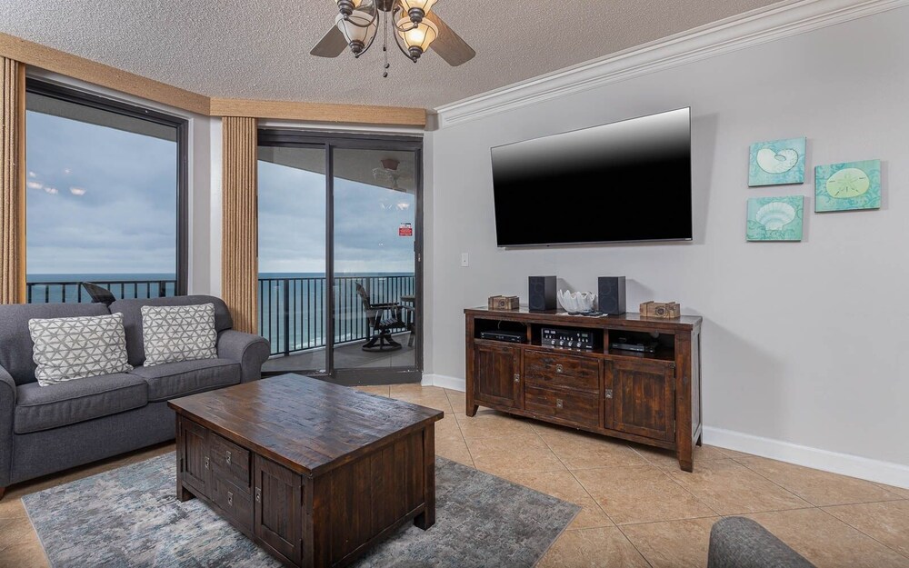 Phoenix X 1412 2 Bedroom Condo