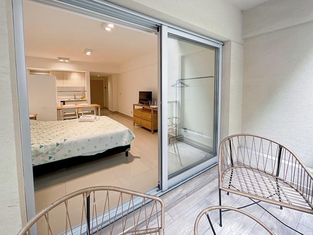 Ayres Suites Moreno
